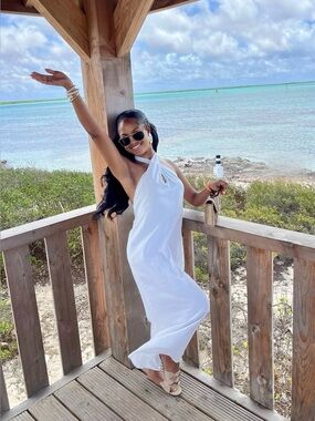 SHEIN White Halter Maxi Dress with Keyhole Detail